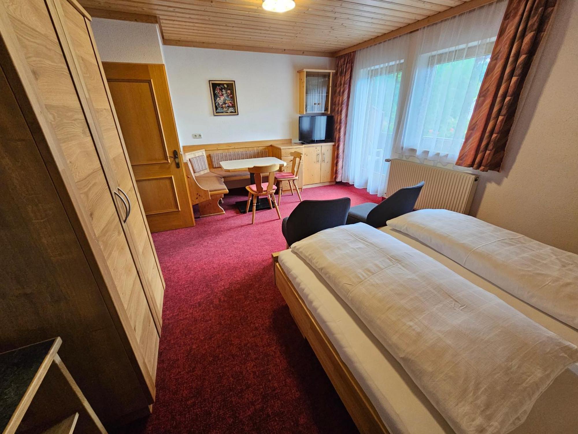 Pension Appartement Ambrosi Heiligenblut am Großglockner Exterior foto