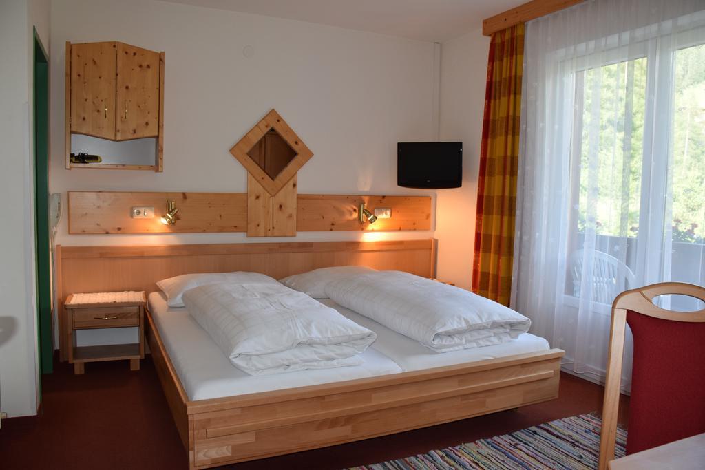 Pension Appartement Ambrosi Heiligenblut am Großglockner Exterior foto