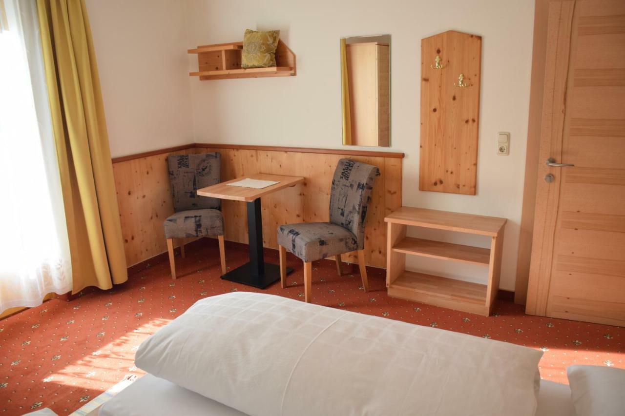 Pension Appartement Ambrosi Heiligenblut am Großglockner Exterior foto