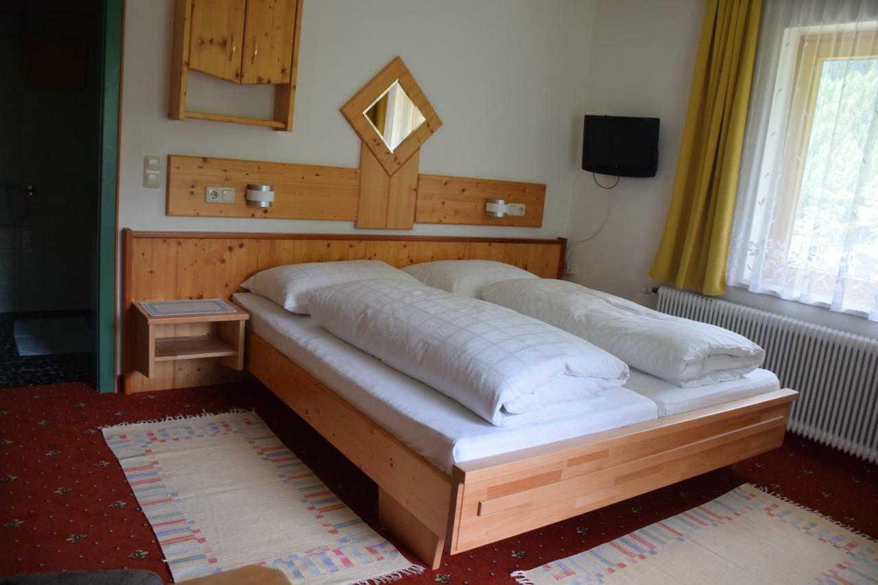 Pension Appartement Ambrosi Heiligenblut am Großglockner Exterior foto
